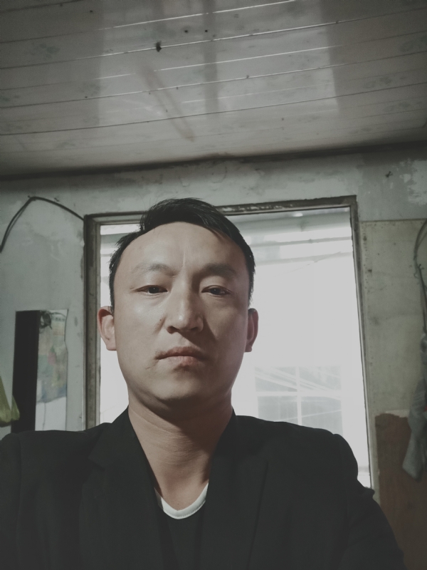 放弃爱你的第一张照片--贵阳残疾人相亲网